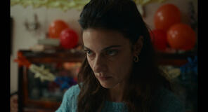 Barbara Ronchi in Familia di Francesco Costabile