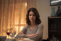 Barbara Ronchi in Familia di Francesco Costabile