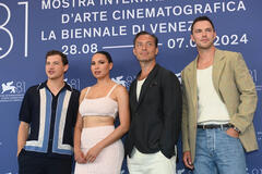 Tye Sheridan, Jurnee Smollett, Jude Law e Nicholas Hoult al photocall del film The Order di Justin Kurzela a Venezia 81 il 31 agosto 2024
