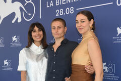 Silvia D'Amico, Zackari Delmas e Giulia Galassi al photocall del film Il mio compleanno di Christian Filippi a Venezia 81 il 1 settembre 2024