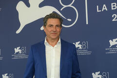 L'attore Mihai Calin al photocall del film Anul nou care n-a fost di Bogdan Mureşanu a Venezia 81 il 1 settembre 2024