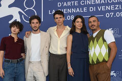 Delegazione del film Familia di Francesco Costabile al photocall del film a Venezia 81 il 1 settembre 2024