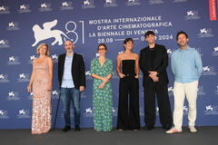 Delegazione del film L'attachement di Carine Tardieu a Venezia 81 il 3 settembre 2024