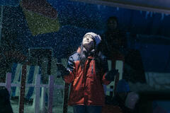 Xenia Tan in Stranger eyes di Siew Hua Yeo - Immagine ufficiale