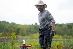 Demián Bichir come Ben in Chaos Walking