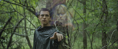 Tom Holland come Todd Hewitt e Daisy Ridley come Viola Eade in Chaos Walking