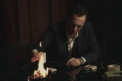 Elio Germano in Iddu di Fabio Grassadonia e Antonio Piazza