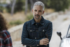 Giuseppe Fiorello (Fabrizio Corsaro) in I Fratelli Corsaro