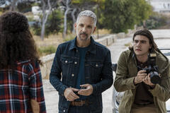 Giuseppe Fiorello (Fabrizio Corsaro) e Vittorio Magazzu' (Pippo Nocera) in I Fratelli Corsaro