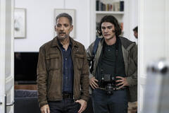 Giuseppe Fiorello (Fabrizio Corsaro) e Vittorio Magazzu' (Pippo Nocera) in I Fratelli Corsaro