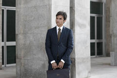 Paolo Briguglia (Roberto Corsaro) in I Fratelli Corsaro