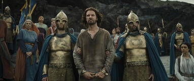 Lloyd Owen come Elendil in Il Signore degli Anelli: Gli Anelli del Potere 2x06