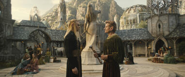 Charlie Vickers come Sauron e Charles Edwards come Celebrimbor in Il Signore degli Anelli: Gli Anelli del Potere 2x06