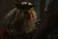 Peter Mullan come Re Durin III in Il Signore degli Anelli: Gli Anelli del Potere 2x07