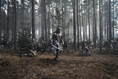 Robert Aramayo come Elrond in Il Signore degli Anelli: Gli Anelli del Potere 2x07