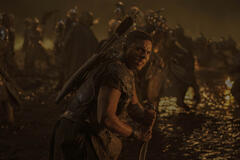 Ismael Cruz Córdova come Arondir in Il Signore degli Anelli: Gli Anelli del Potere 2x07