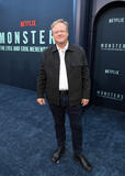 Larry Clarke partecipa alla premiere di Monsters: The Lyle and Erik Menendez Story di Netflix all'Egyptian Theatre Hollywood il 16 settembre 2024 a Los Angeles, California