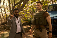 (S-D) Andy McQueen come Singh, Lou Ferrigno Jr come Ryan in Outer Banks 3x02