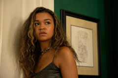 Madison Bailey come Kiara in Outer Banks 3x02
