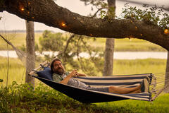 Charles Halford come Big John in Outer Banks 3x06