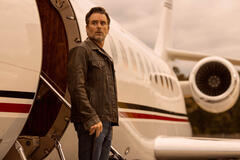 Charles Esten come Ward Cameron in Outer Banks 3x06