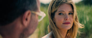 (S-D) Liev Schreiber come Tag Winbury, Meghann Fahy come Merritt Monaco in The Perfect Couple 1x03