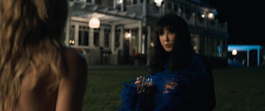 Isabelle Adjani come Isabel Nallet in The Perfect Couple 1x05