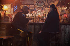 (S-D) Michael Beach come Dan Carter, Donna Lynne Champlin come Nikki Henry in The Perfect Couple 1x02