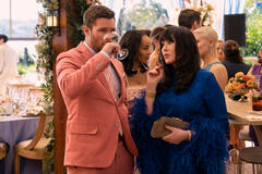 (S-D) Jack Reynor come Thomas Winbury, Isabelle Adjani come Isabel Nallet in The Perfect Couple 1x01