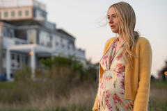 Dakota Fanning come Abby Winbury in The Perfect Couple 1x05