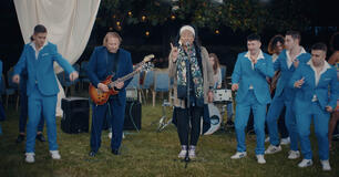 Jean Michel Byron in Amici per Caso di Max Nardari - Immagine dal set