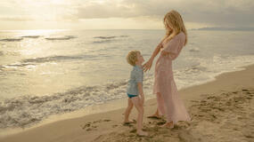 Leila George come Catherine Ravenscroft in Disclaimer 1x02