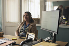 Karen Mulligan (Sandra Huggett) in The Devil's Hour 1x01