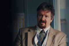 Rob Shaw (John Alastair) in The Devil's Hour 1x01