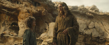 Markella Kavenagh come Nori; Daniel Weyman come Gandalf in Il Signore degli Anelli: Gli Anelli del Potere 2x08