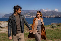 Monica Guerritore e Giacomo Gianniotti in Inganno di Pappi Corsicato 1x01