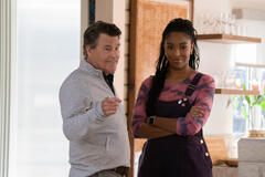 Ted McGinley e Jessica Williams in Shrinking 2x04