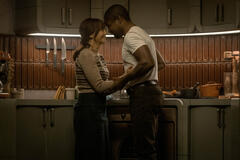 Rashida Jones e David Oyelowo in Silo 1x01