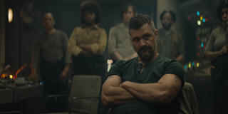 Shane McRae in Silo 1x03