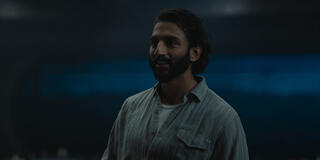 Avi Nash in Silo 1x04