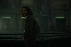 Billy Postlethwaite in Silo 1x10