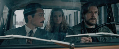 Taron Egerton, Sofia Lebedeva e Nikita Efremov in Tetris di Jon S. Baird