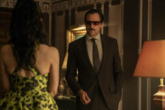 Cristin Milioti, Mark Strong in The Penguin 1x04