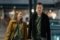 India Fowler come Poppy e Michael Fassbender come Martian in The Agency 1x04