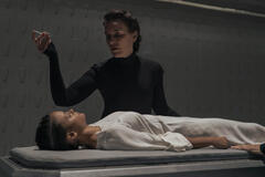 Chloe Lea, Olivia Williams in Dune: Prophecy 1x02