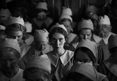 The Girl with the Needle di Magnus von Horn - Immagine dal film