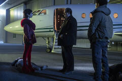 Cristin Milioti, Colin Farrell, Rhenzy Feliz in The Penguin 1x08