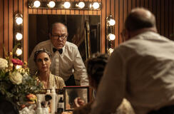 Ema Stokholma e Carlo Verdone in Vita da Carlo - Stagione 3 - Immagini dal set