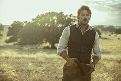 Brandon Sklenar come Spencer in 1923 2x04