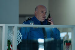 Dean Norris come Phil Sarkowski in Carry-On